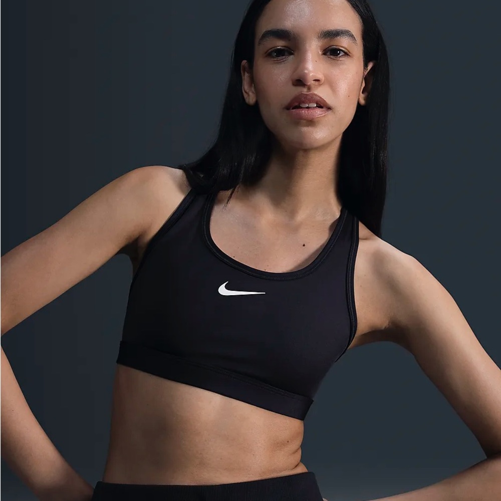 Nike Swoosh Medium Support
Women's Padded Sports Bra